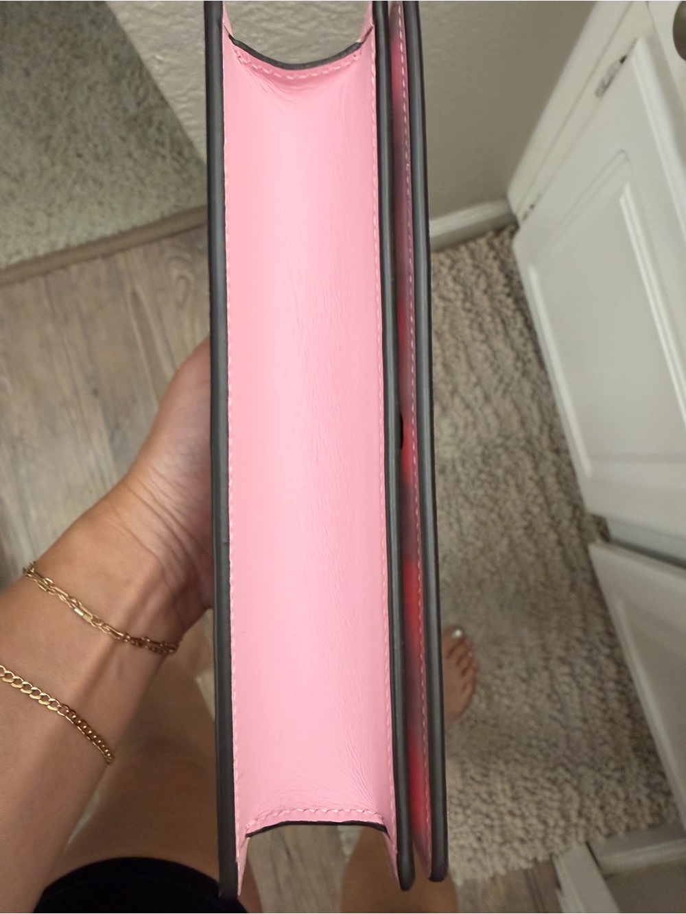 Gucci Strawberry Bag with Gold Chain - Brand New - Picture 4 of 6